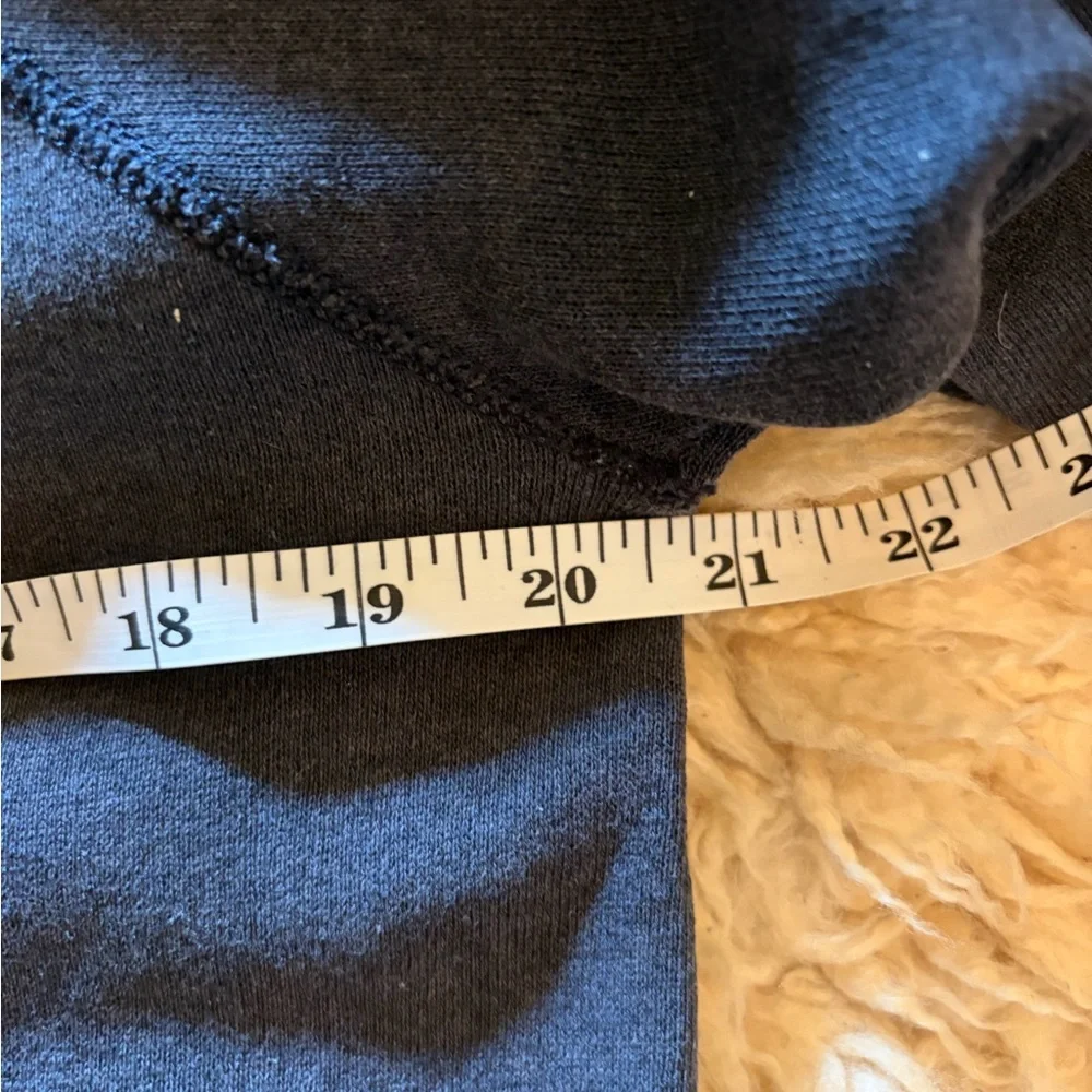 Perfectly faded soft black raglan vintage sweatshirt - Picture 4 of 4